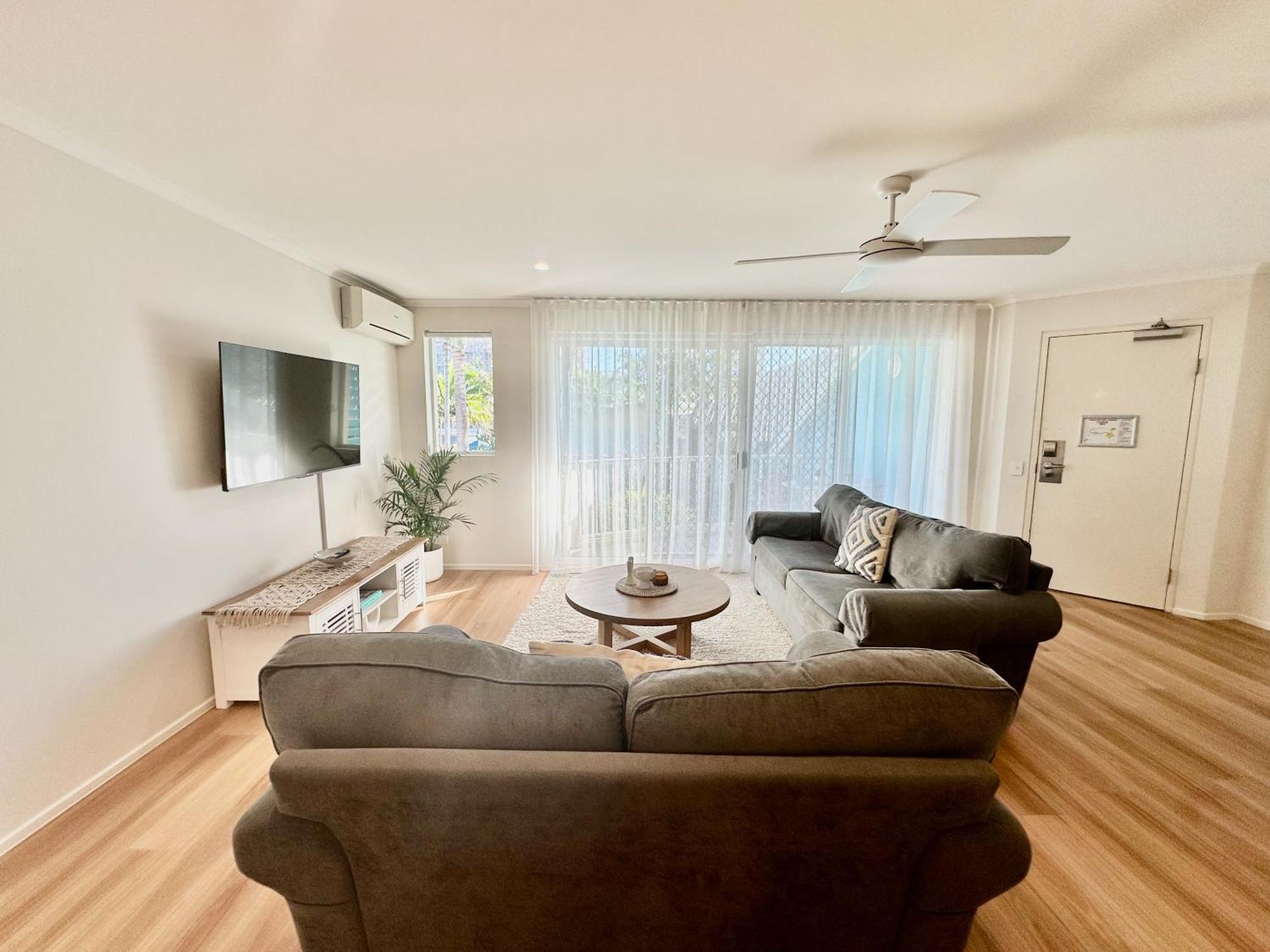 Diamond 100 Apartment